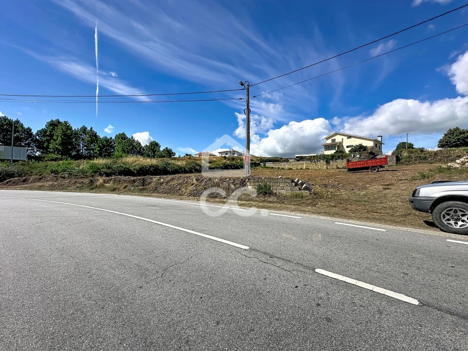 Terreno para Venda em Carrazedo de Montenegro e Curros Foto 13