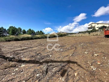 Terreno para Venda em Carrazedo de Montenegro e Curros