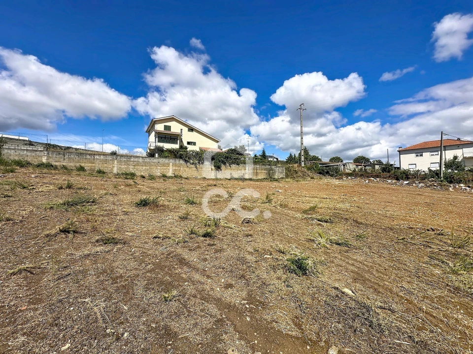 Terreno para Venda em Carrazedo de Montenegro e Curros Foto 9