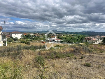 Terreno para Venda em Carrazedo de Montenegro e Curros