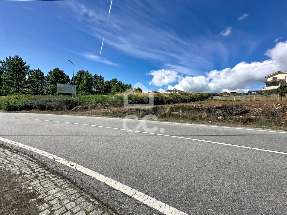 Terreno para Venda em Carrazedo de Montenegro e Curros Foto 12