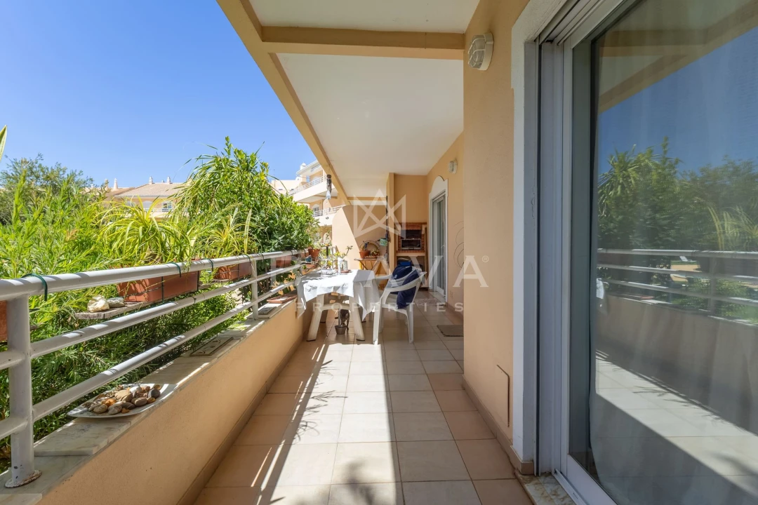 Apartamento T2 para Venda em Quarteira Foto 20