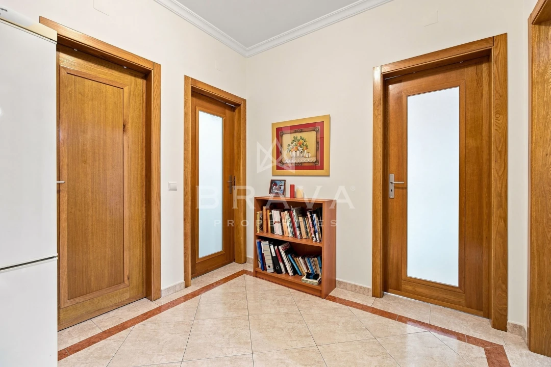 Apartamento T2 para Venda em Quarteira Foto 18