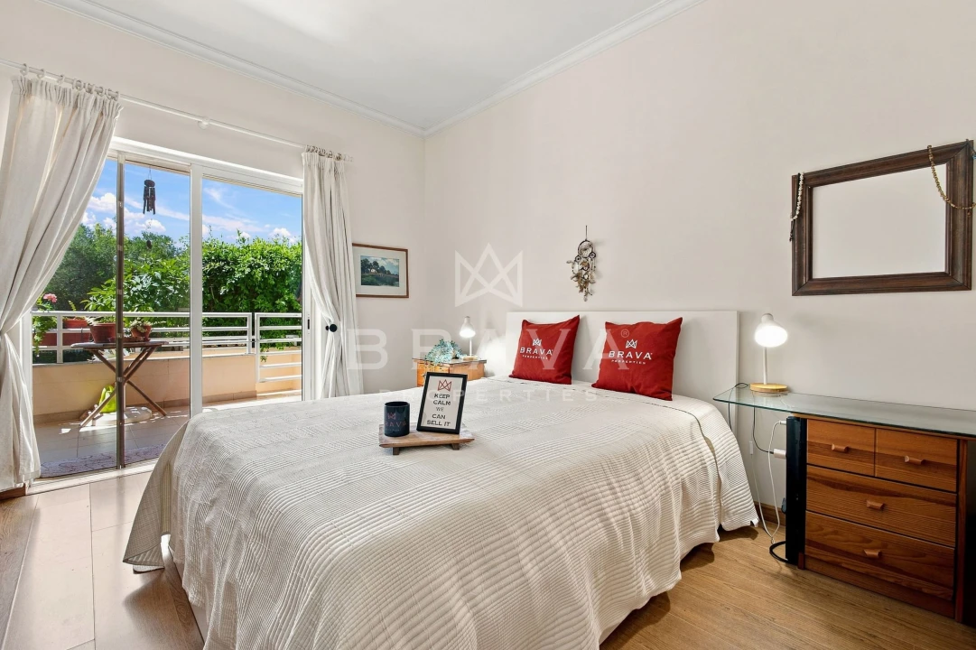 Apartamento T2 para Venda em Quarteira Foto 10