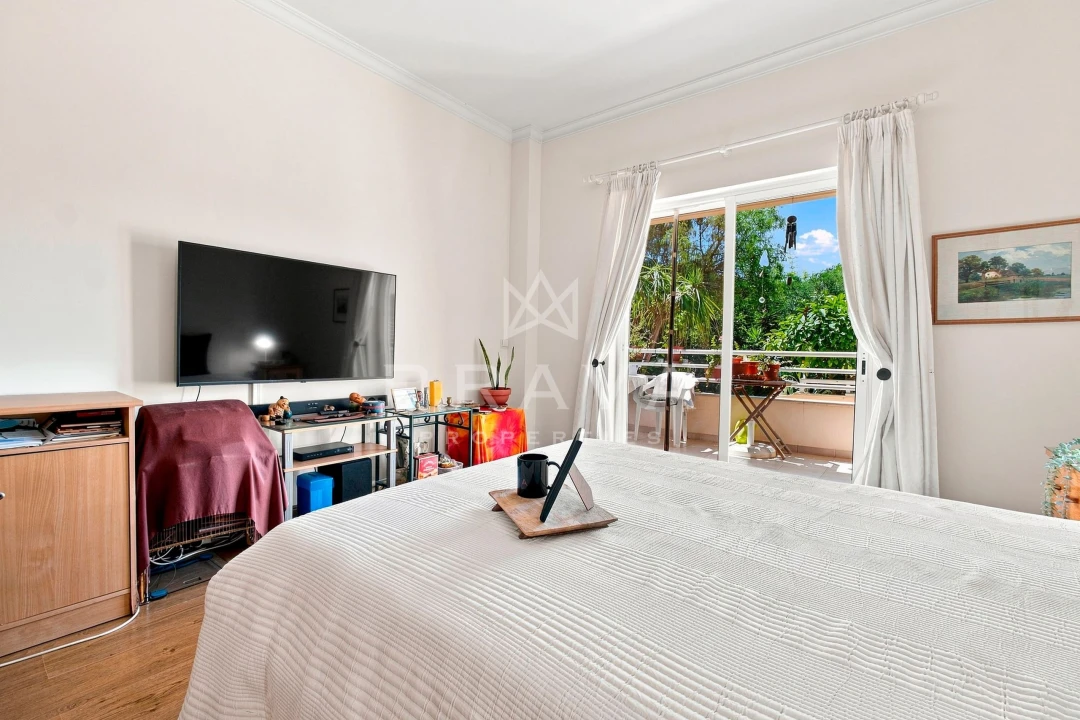 Apartamento T2 para Venda em Quarteira Foto 12