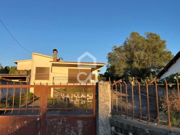 Moradia T3 para Venda em Santa Maria Maior e Monserrate e Meadela