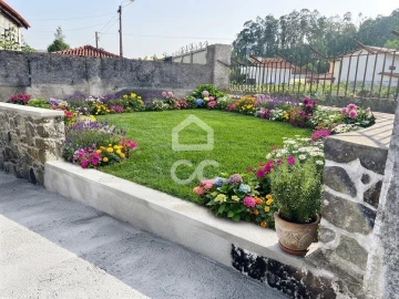 Moradia T3 para Venda em Santa Maria Maior e Monserrate e Meadela