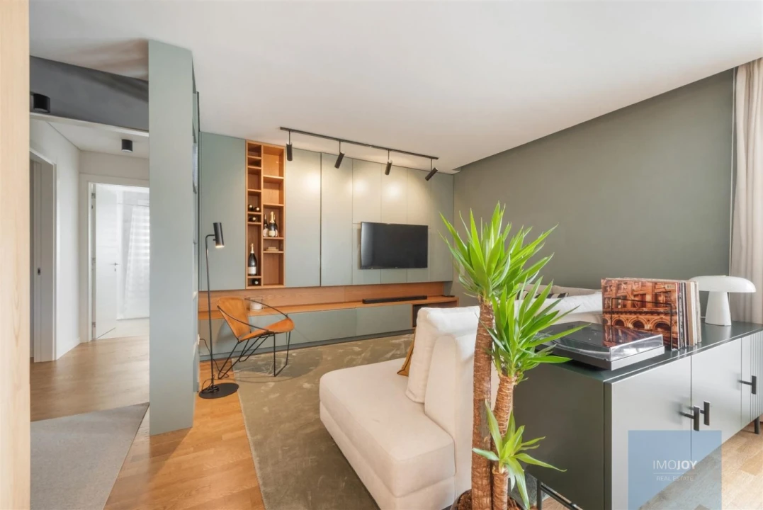 Apartamento T2 para Venda em Lordelo do Ouro e Massarelos Foto 5