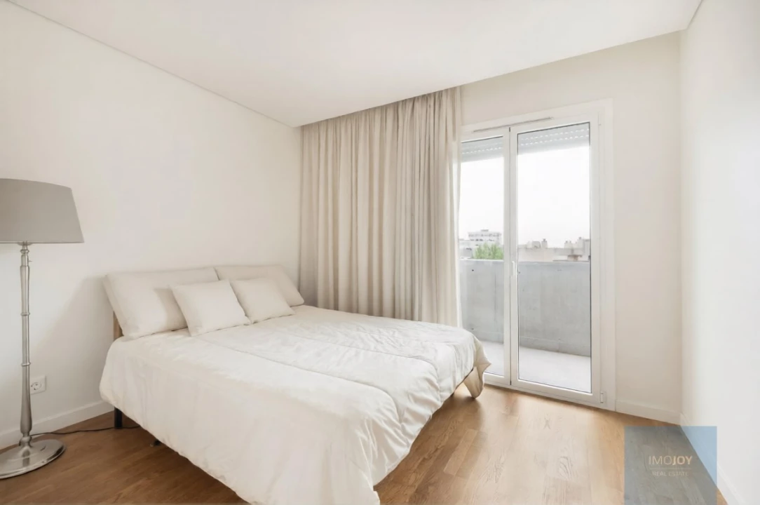 Apartamento T2 para Venda em Lordelo do Ouro e Massarelos Foto 11
