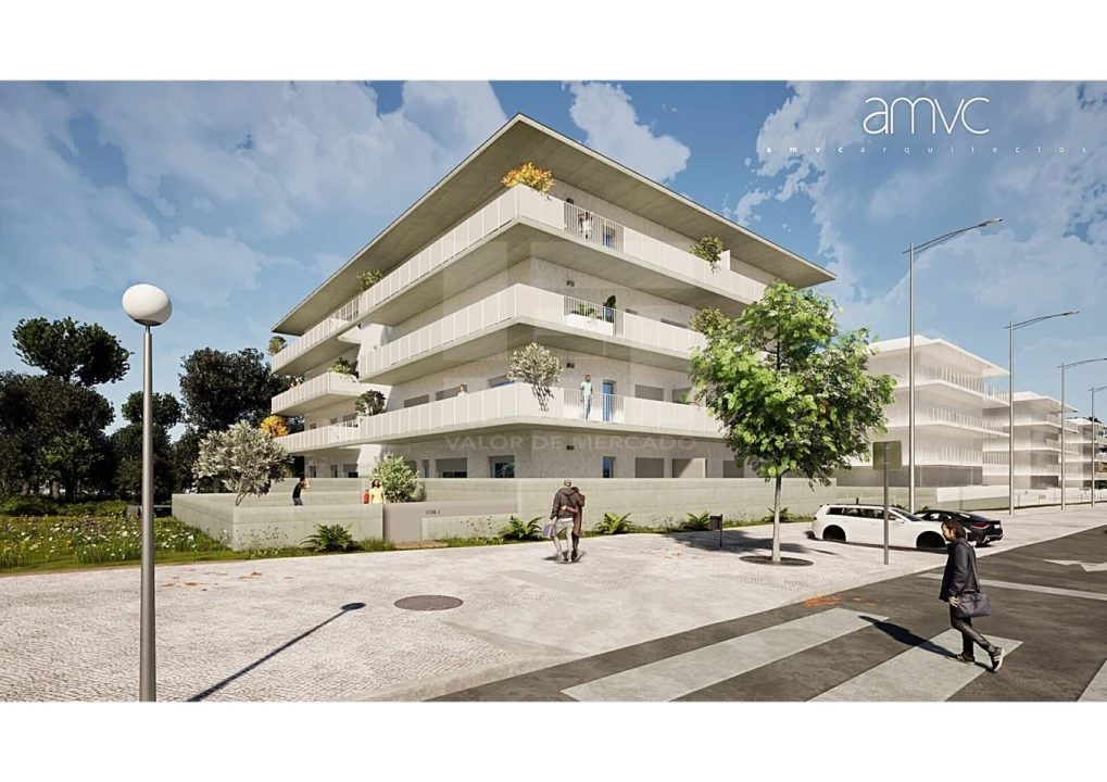 Apartamento T4 para Venda em Repeses e São Salvador Foto 1