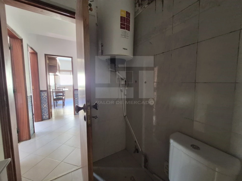 Apartamento T2 para Venda em Rio de Mouro Foto 11