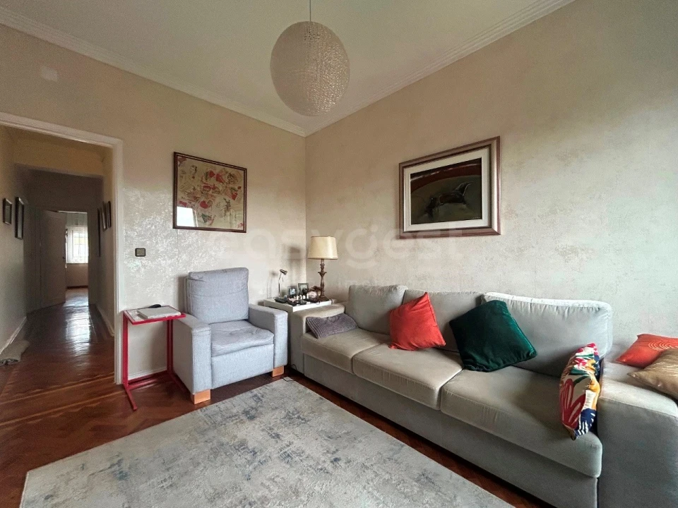 Apartamento T2 para Arrendamento em Carnide Foto 4