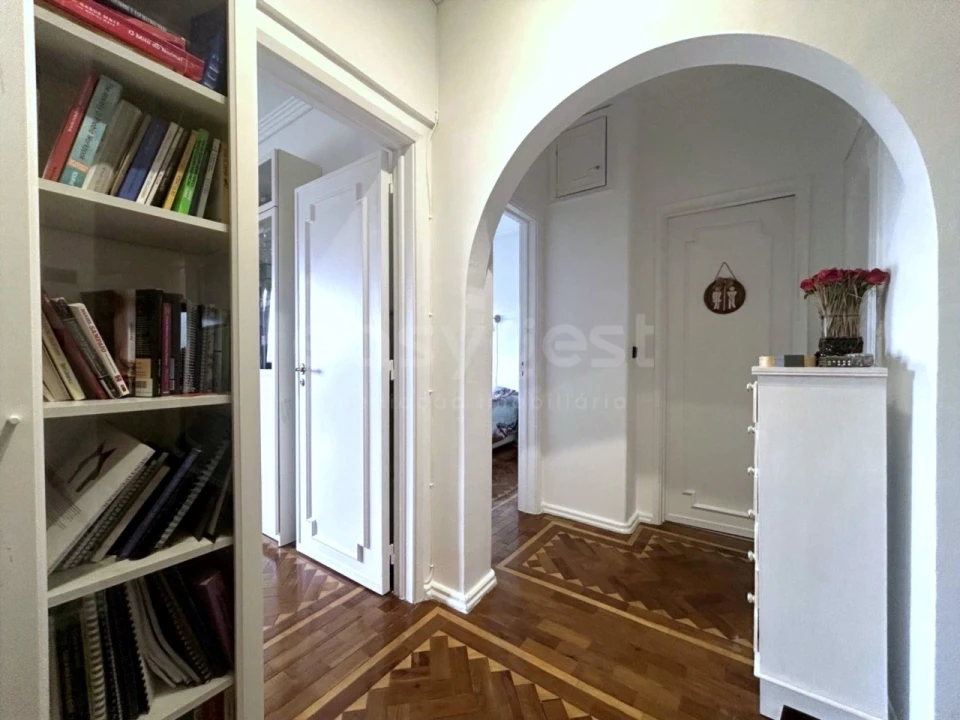Apartamento T2 para Arrendamento em Carnide Foto 6
