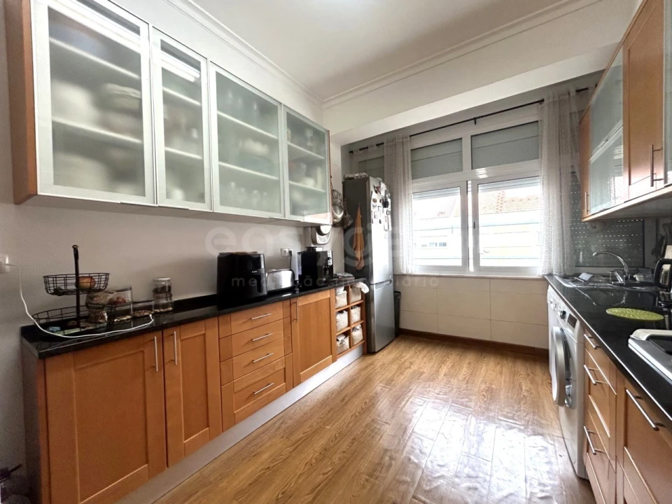 Apartamento T2 para Arrendamento em Carnide Foto 21