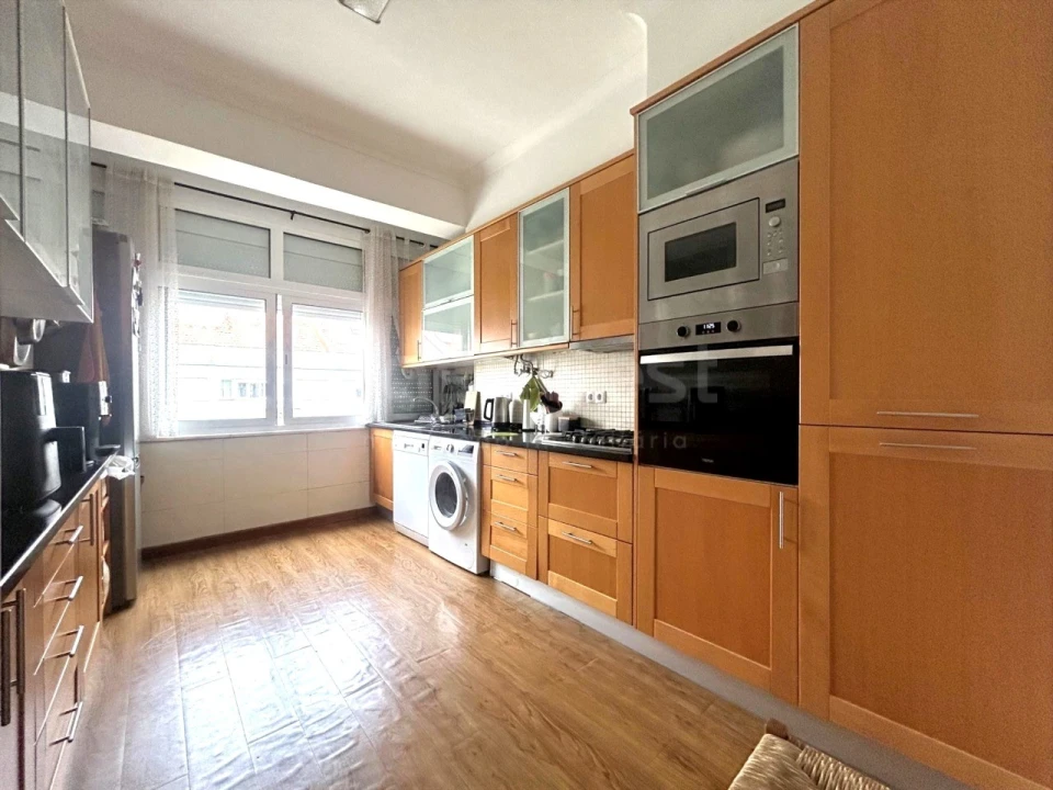 Apartamento T2 para Arrendamento em Carnide Foto 22