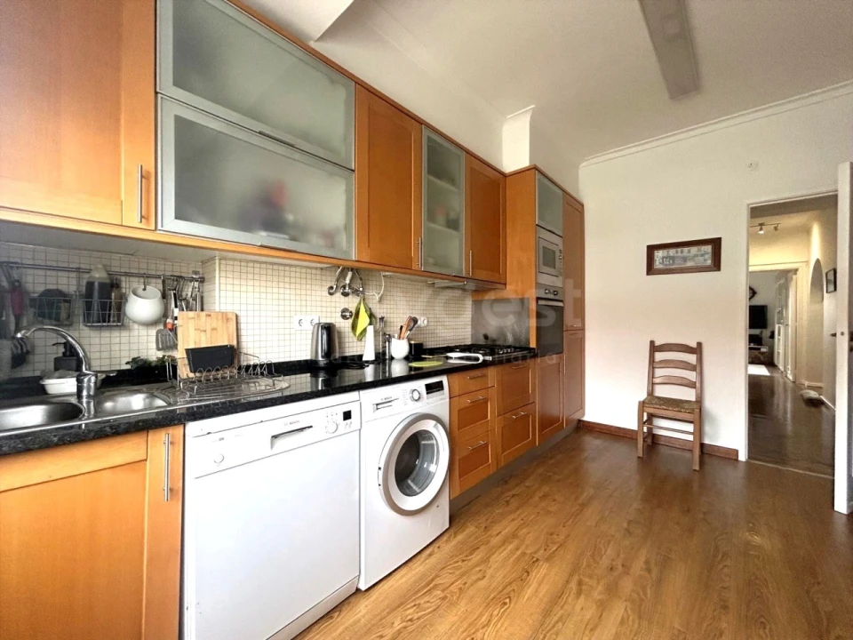 Apartamento T2 para Arrendamento em Carnide Foto 23