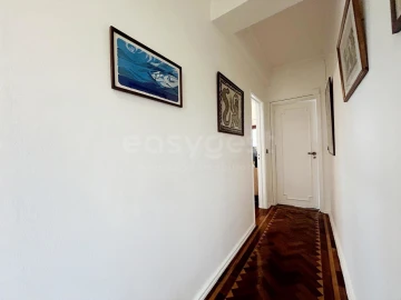 Apartamento T2 para Arrendamento em Carnide