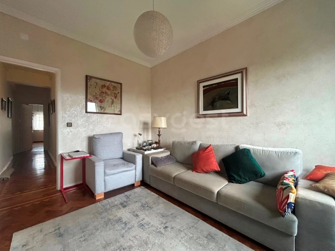 Apartamento T2 para Arrendamento em Carnide Foto 4