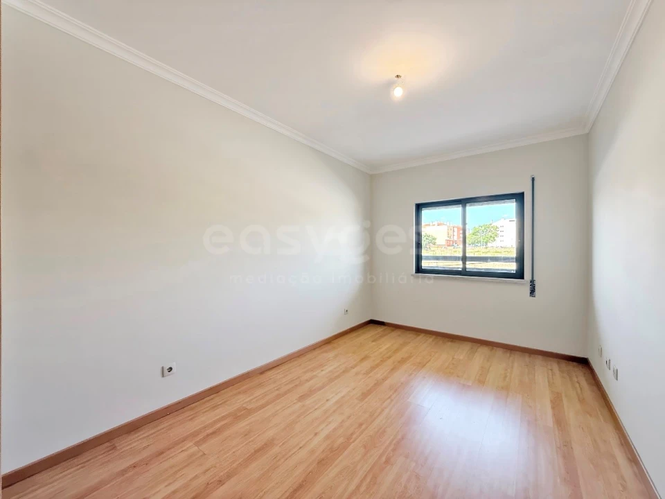 Apartamento T3 para Venda em Pinhal Novo Foto 18