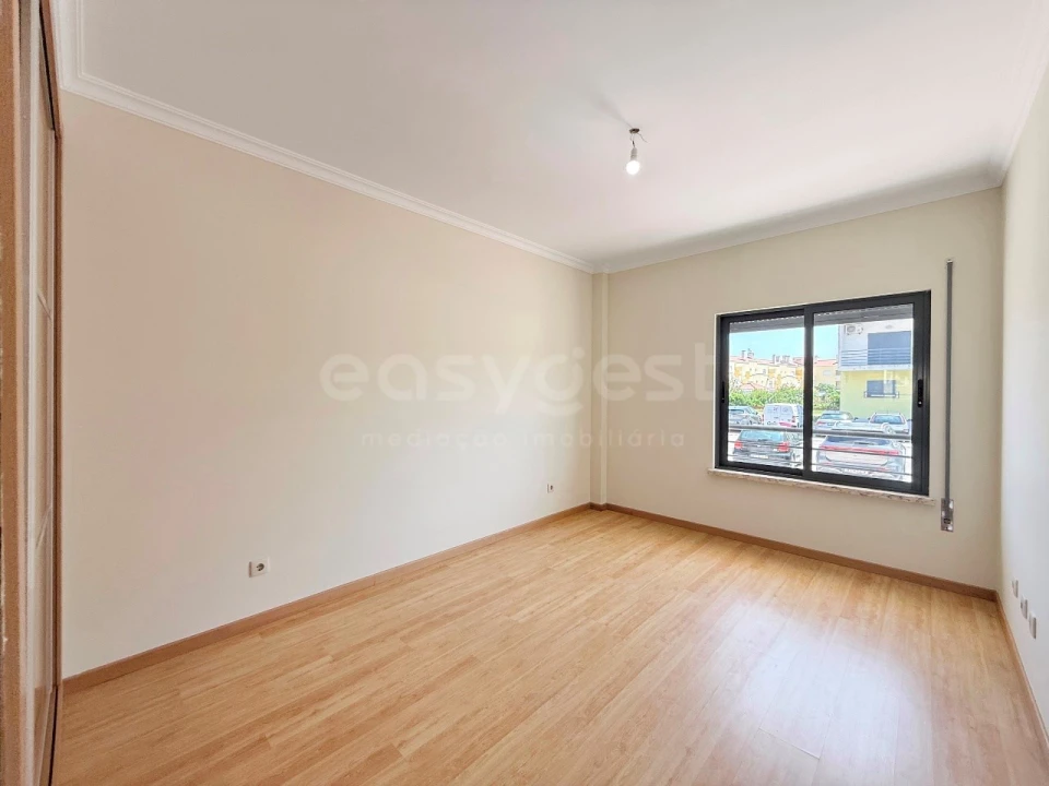 Apartamento T3 para Venda em Pinhal Novo Foto 32