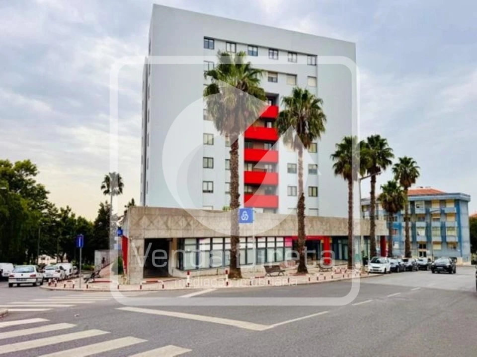 Loja para Venda em Ramada e Caneças Foto 2