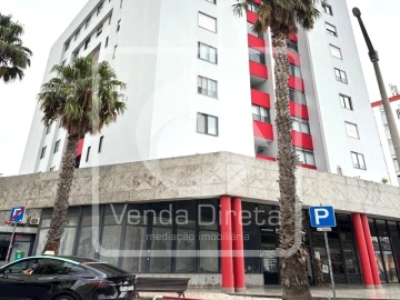 Loja para Venda em Ramada e Caneças