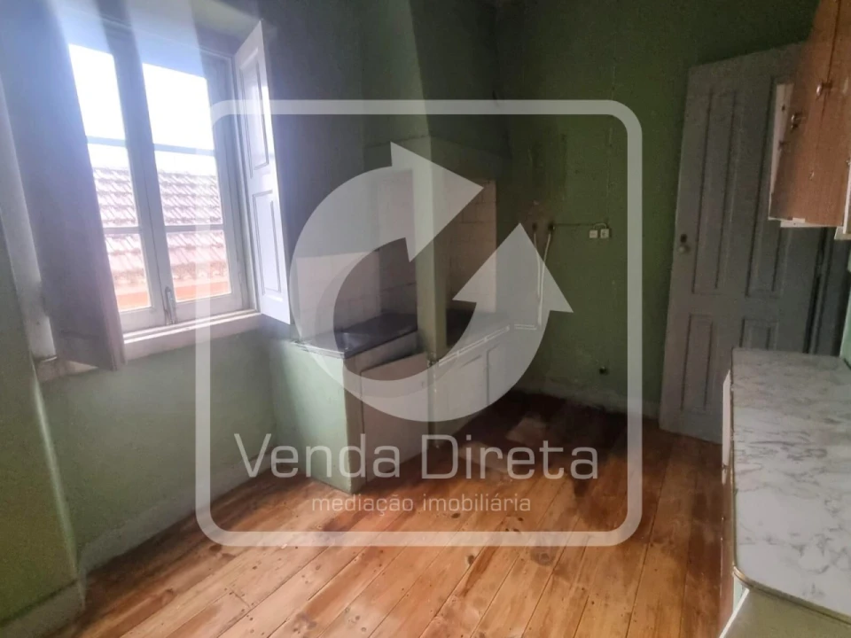 Prédio para Venda em Alcoentre Foto 3