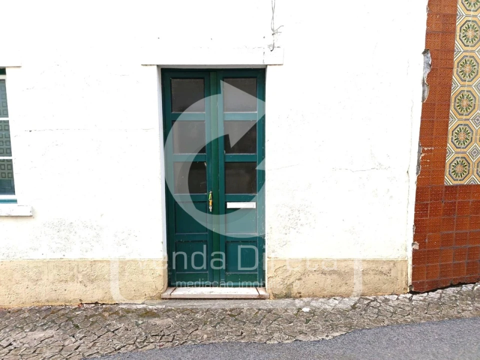 Prédio para Venda em Alcoentre Foto 2