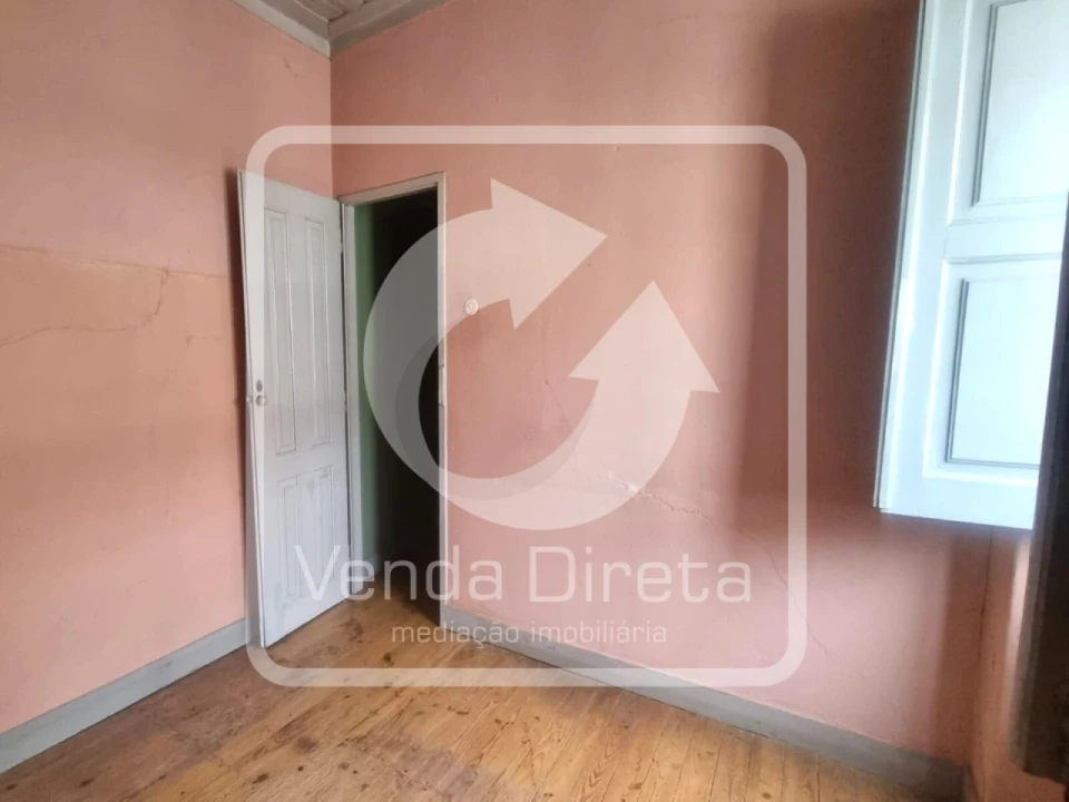 Prédio para Venda em Alcoentre Foto 20