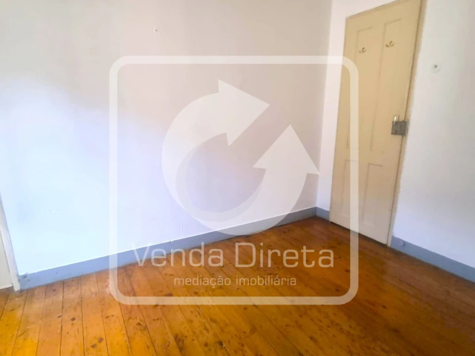 Prédio para Venda em Alcoentre Foto 23