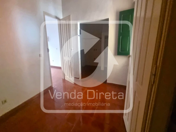 Prédio para Venda em Alcoentre Foto 5