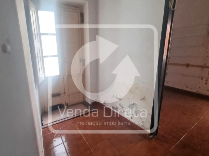 Prédio para Venda em Alcoentre Foto 16
