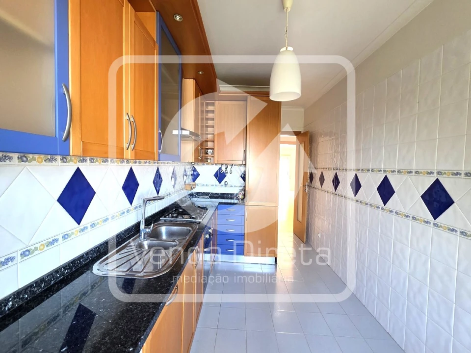 Apartamento T3 para Arrendamento em Alto do Seixalinho, Santo André e Verderena Foto 4