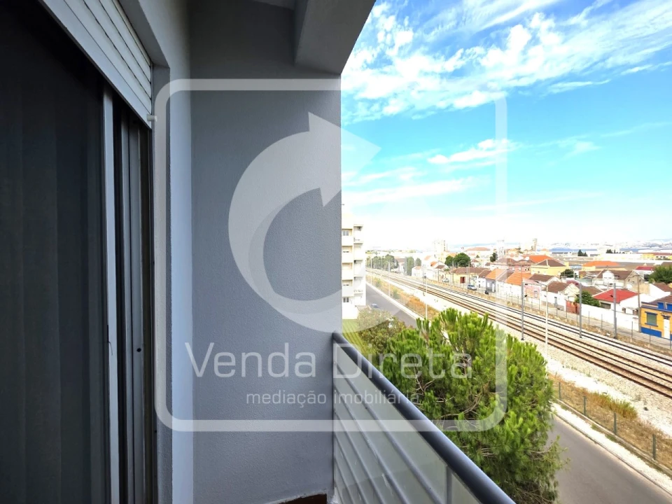Apartamento T3 para Arrendamento em Alto do Seixalinho, Santo André e Verderena Foto 20