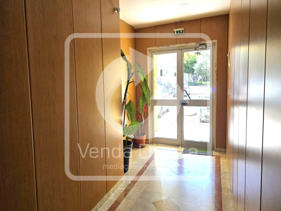 Apartamento T3 para Arrendamento em Alto do Seixalinho, Santo André e Verderena Foto 26