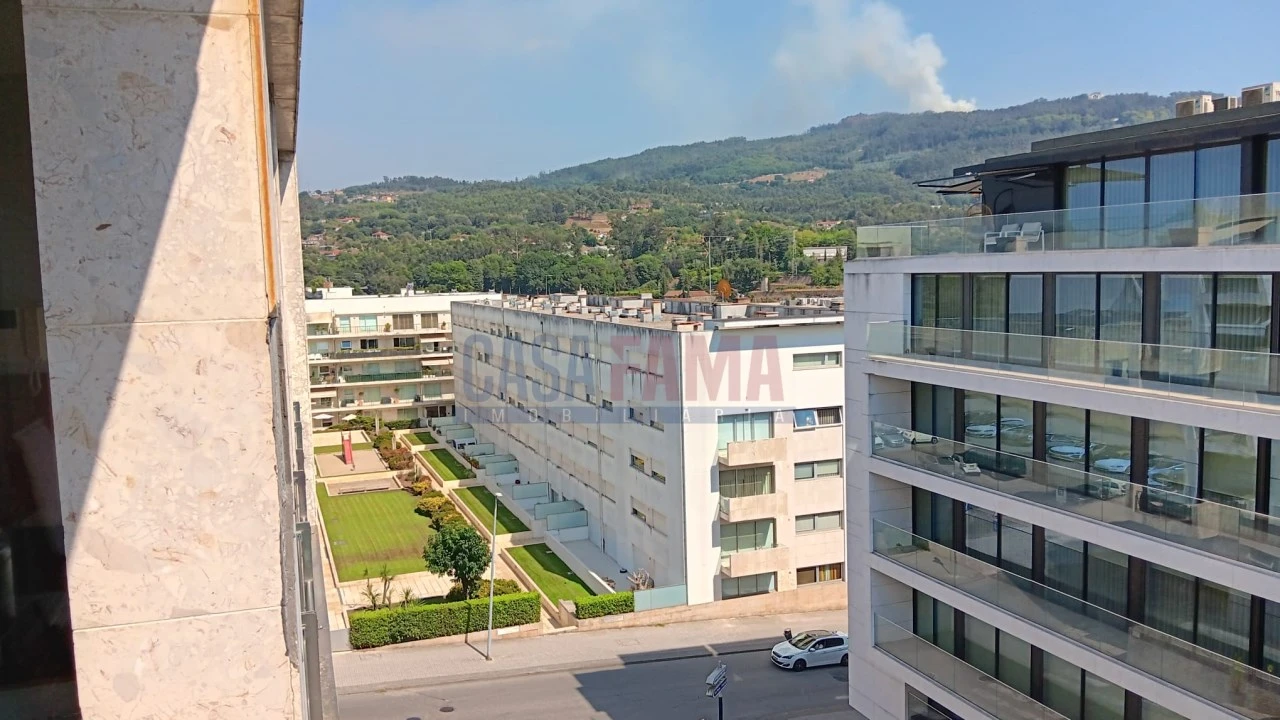 Apartamento T4 para Venda em Santo Tirso, Couto (Santa Cristina e São Miguel) e Burgães Foto 1