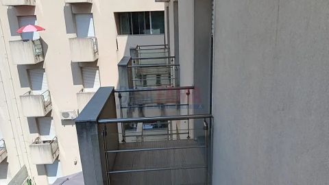 Apartamento T4 para Venda em Santo Tirso, Couto (Santa Cristina e São Miguel) e Burgães