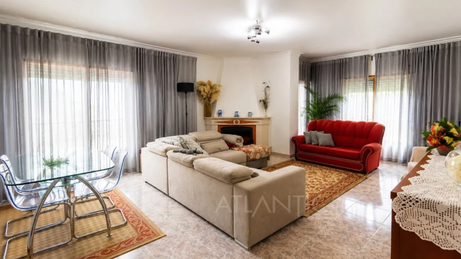 Apartamento T2 para Venda em Agualva e Mira-Sintra