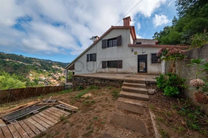 Quinta T3 para Venda em Camacha