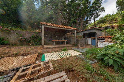 Quinta T3 para Venda em Camacha