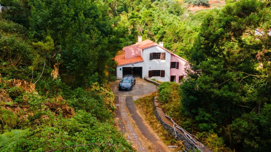 Quinta T3 para Venda em Camacha