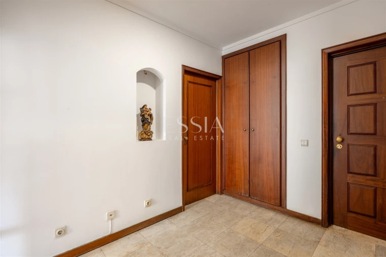 Apartamento T3 para Arrendamento em Aldoar, Foz do Douro e Nevogilde Foto 14
