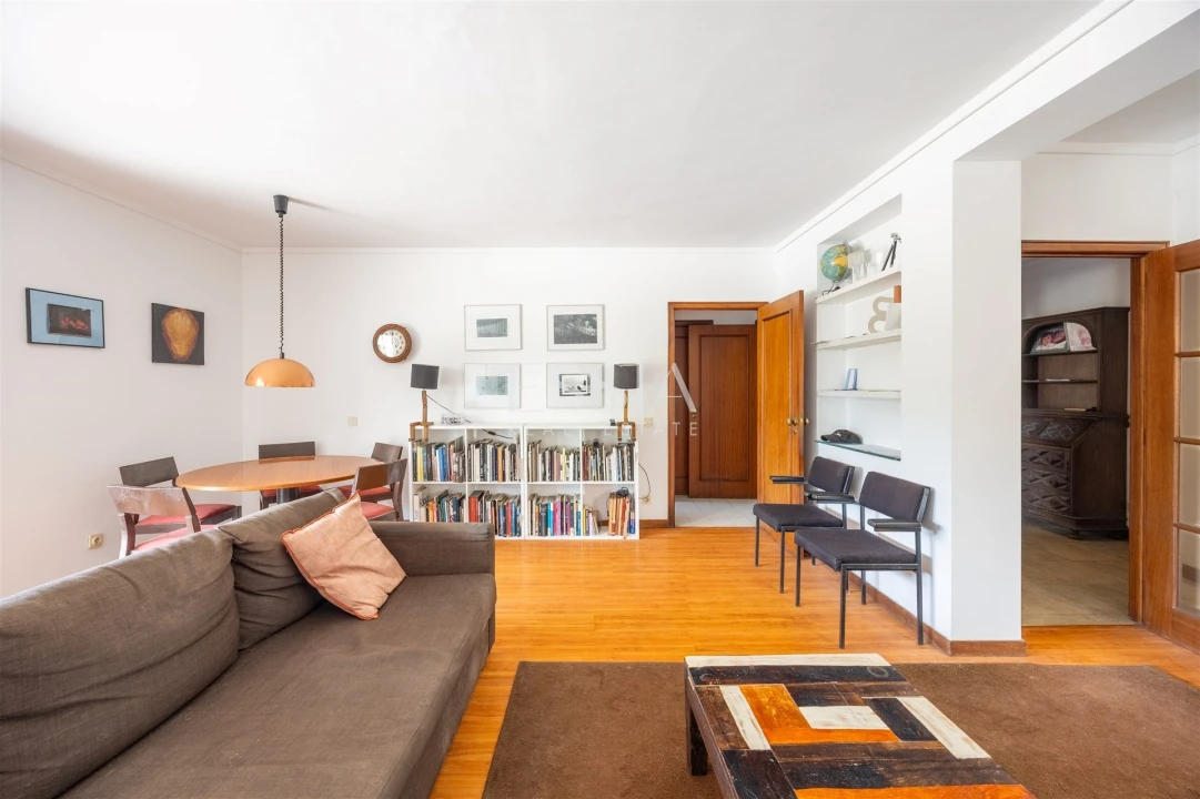 Apartamento T3 para Arrendamento em Aldoar, Foz do Douro e Nevogilde Foto 2