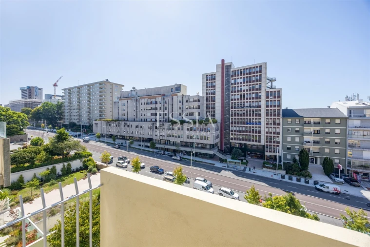 Apartamento T3 para Venda em Ramalde Foto 17