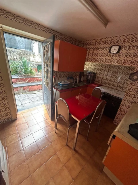 Moradia T5 para Venda em Funchal (São Pedro)