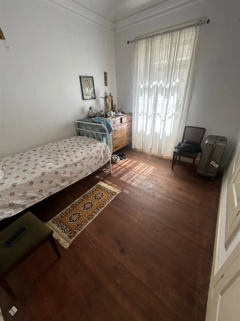 Moradia T5 para Venda em Funchal (São Pedro)
