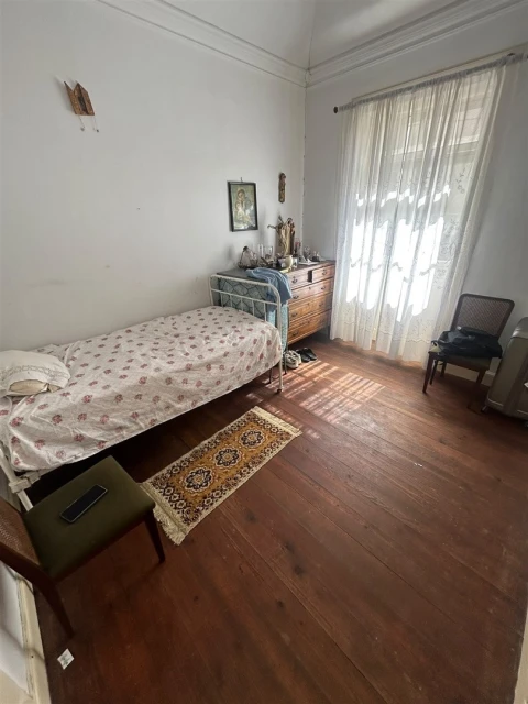 Moradia T5 para Venda em Funchal (São Pedro)