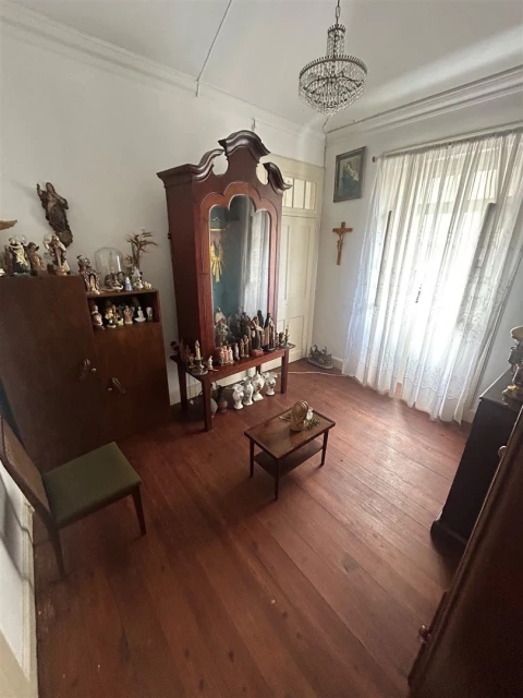 Moradia T5 para Venda em Funchal (São Pedro)
