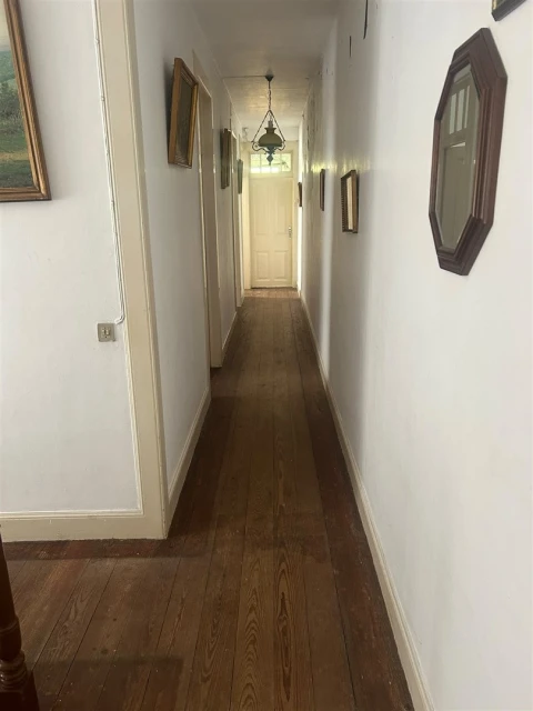 Moradia T5 para Venda em Funchal (São Pedro)