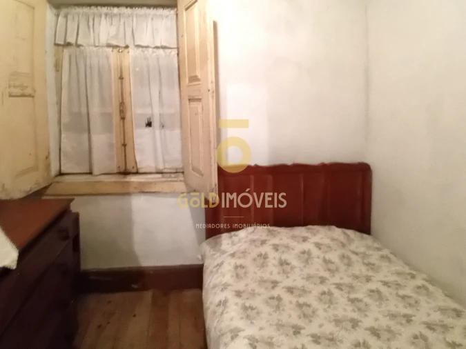 Moradia T1 para Venda em Souselo Foto 5